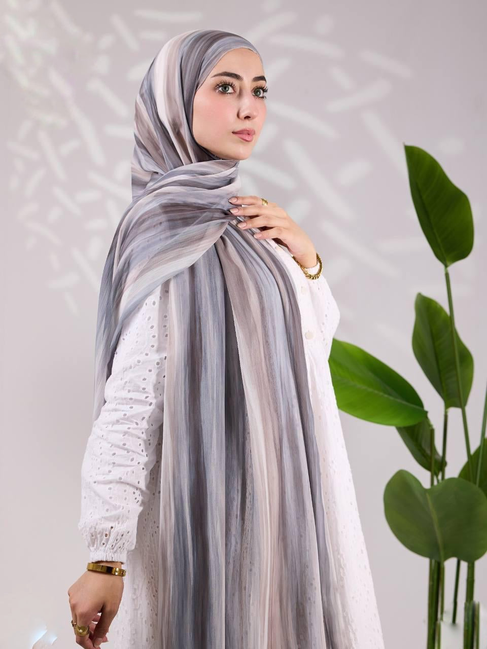 Linear Grey Dubetta