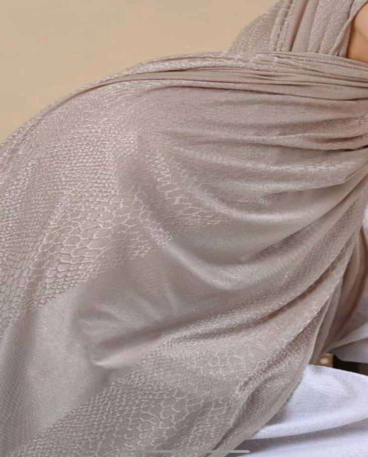 Kuwaiti Veora Dark Gerige