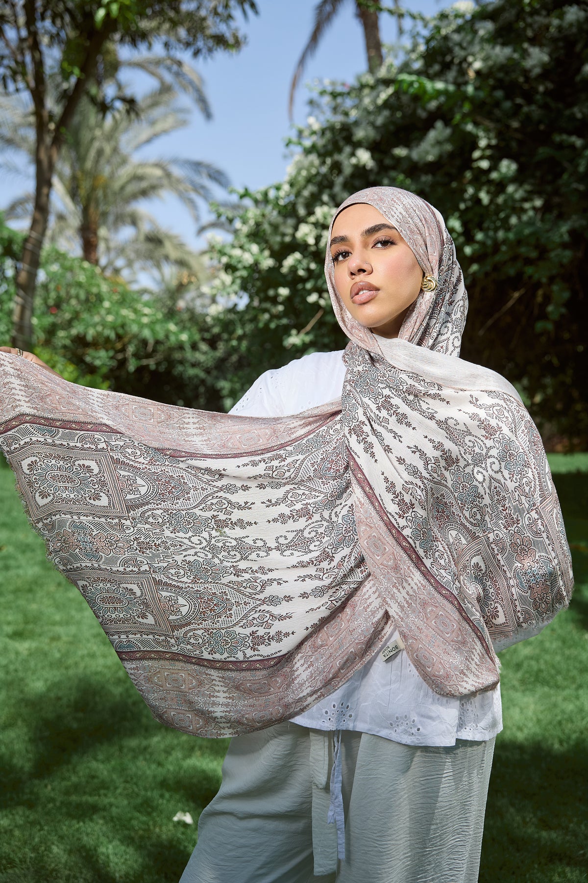 ‏Pink Taupe