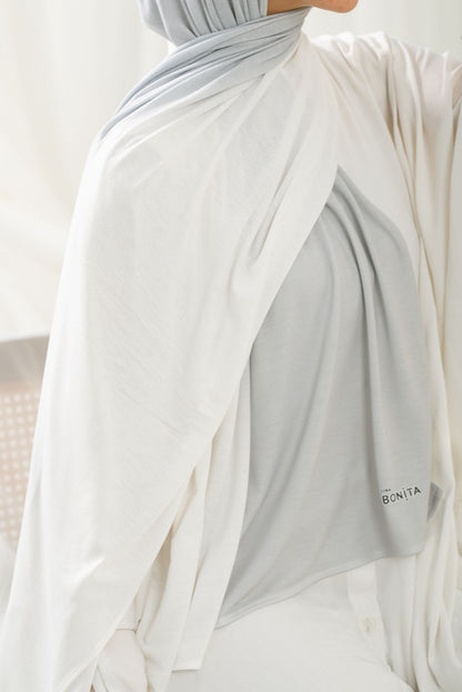 Light grey x white kuwaiti degrade