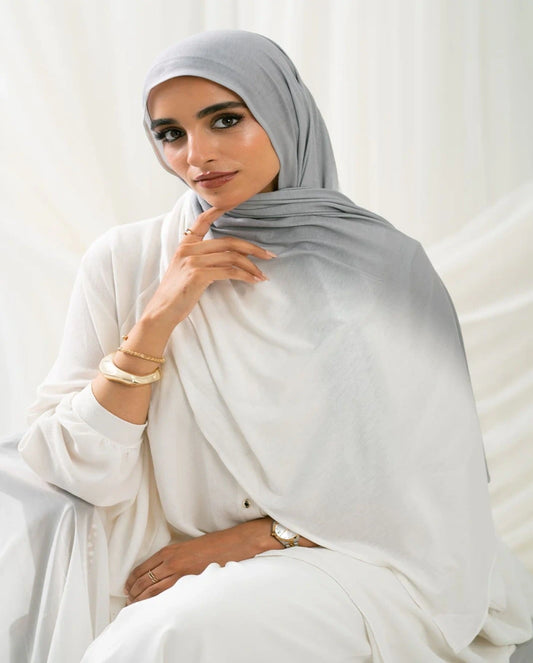 Gray x White Kuwaiti Dedrade