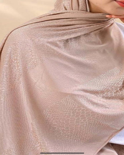 Kuwaiti Veora Light Rose