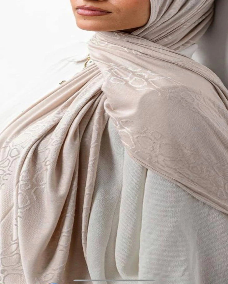 Kuwaiti snake Beige
